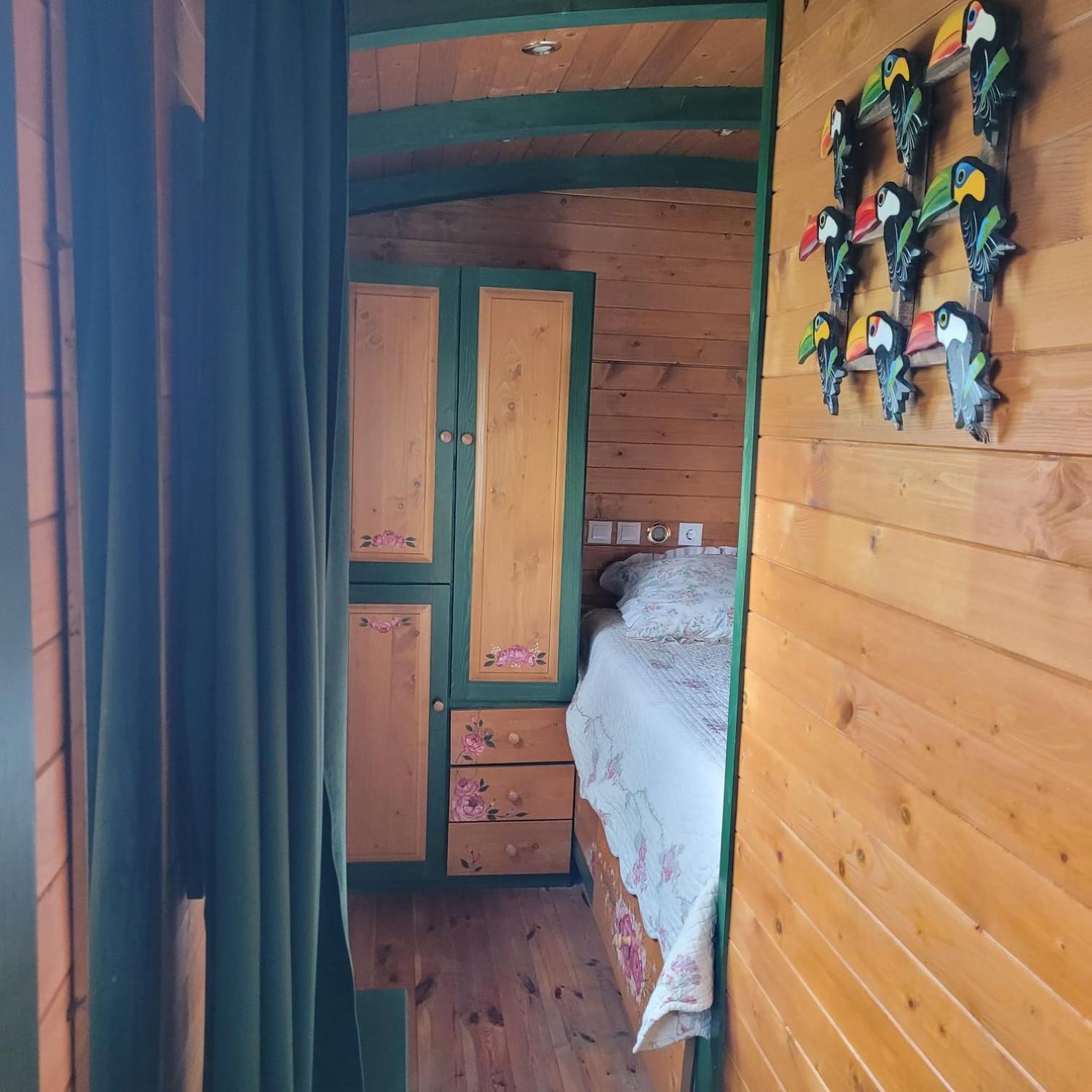 Roulotte Maisonthiers Blanot  외부 사진