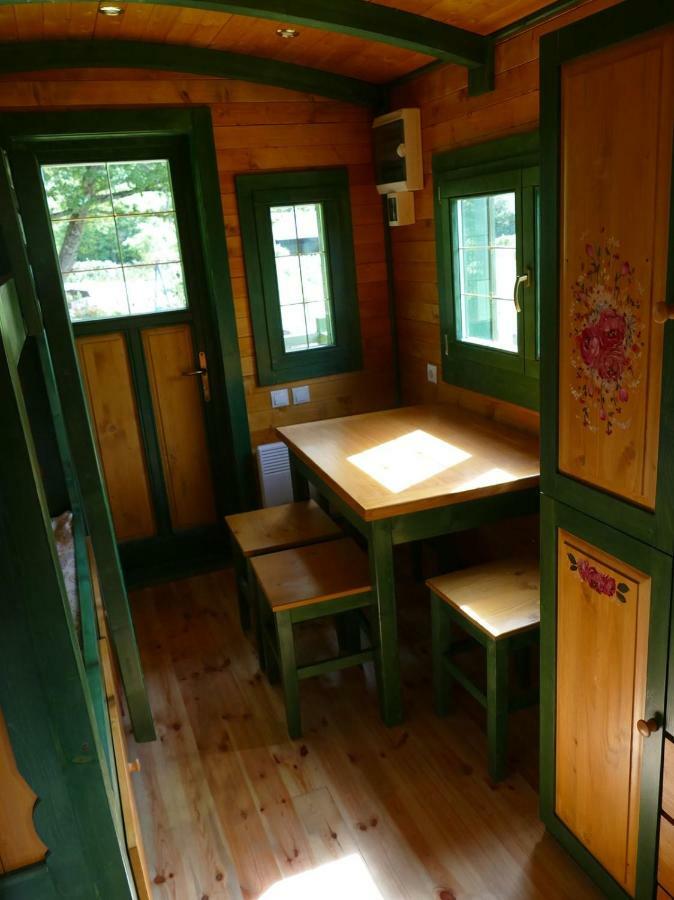 Roulotte Maisonthiers Blanot  외부 사진
